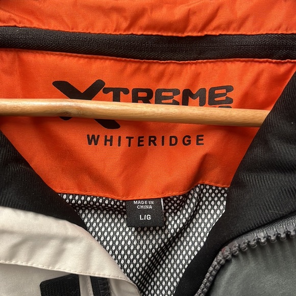 Mens Large winter jacket - Picture 2 of 3